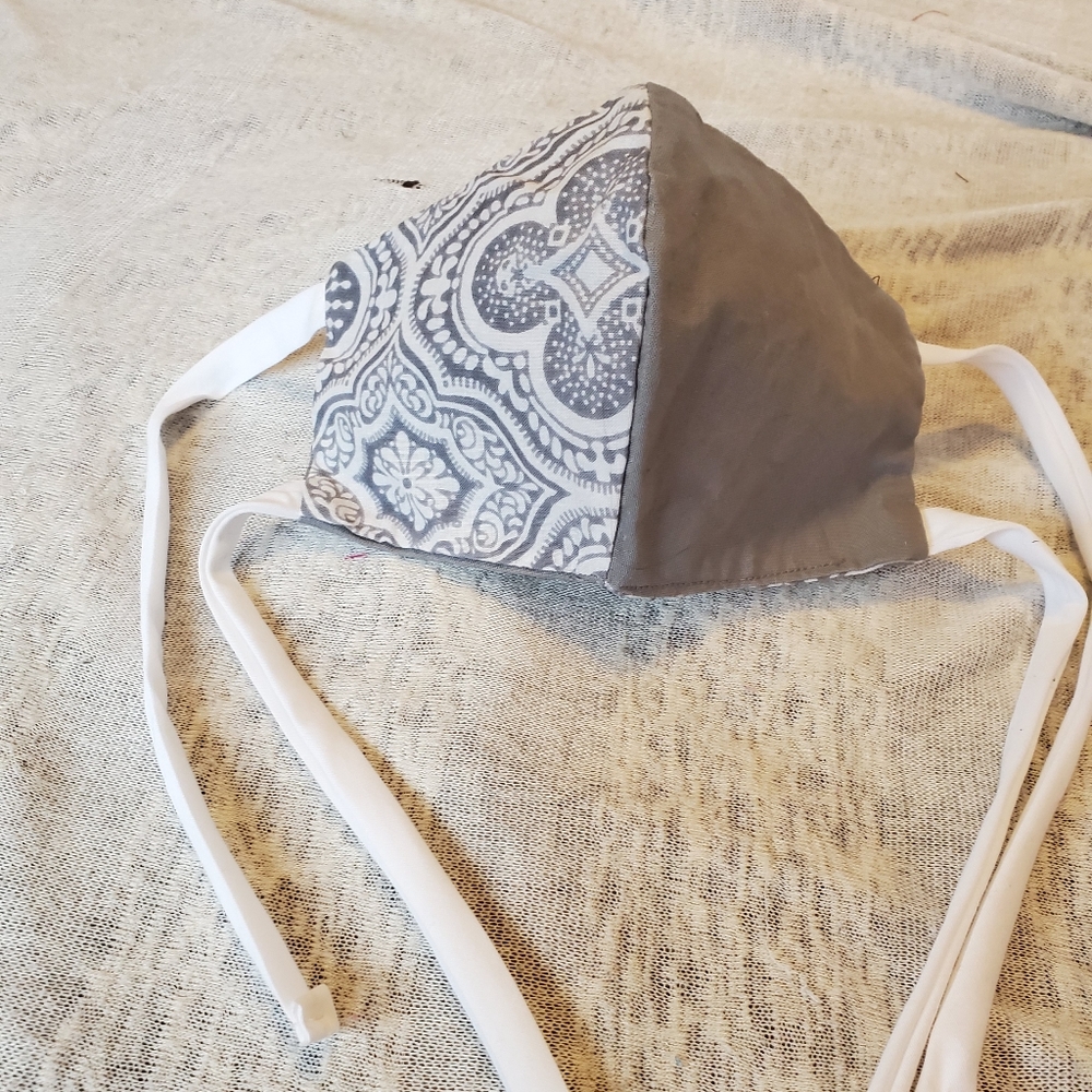 🌺Grey geometric face mask 🌺